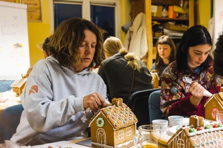 delavnica-carobne-medene-hiske (14)